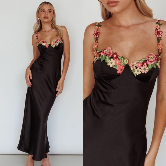 NWT Selfie Leslie Rose Garden Floral Appliqué Satin Midi Dress - Picture 1 of 7
